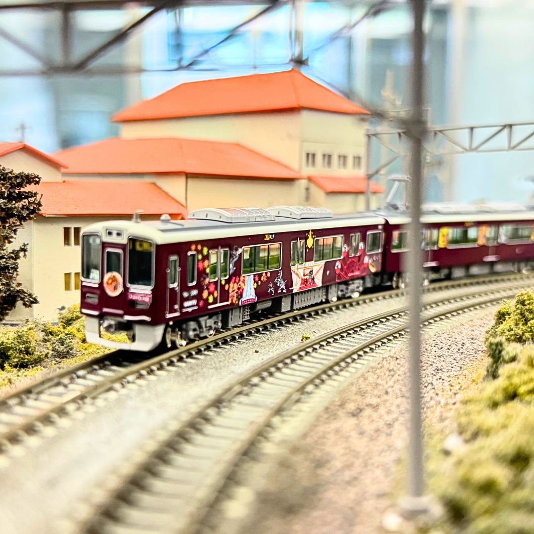 【キャンセル分再販売】【特典つき】鉄道模型阪急1000系(宝塚線・トムとジェリー号)8両編成セット(動力付き)