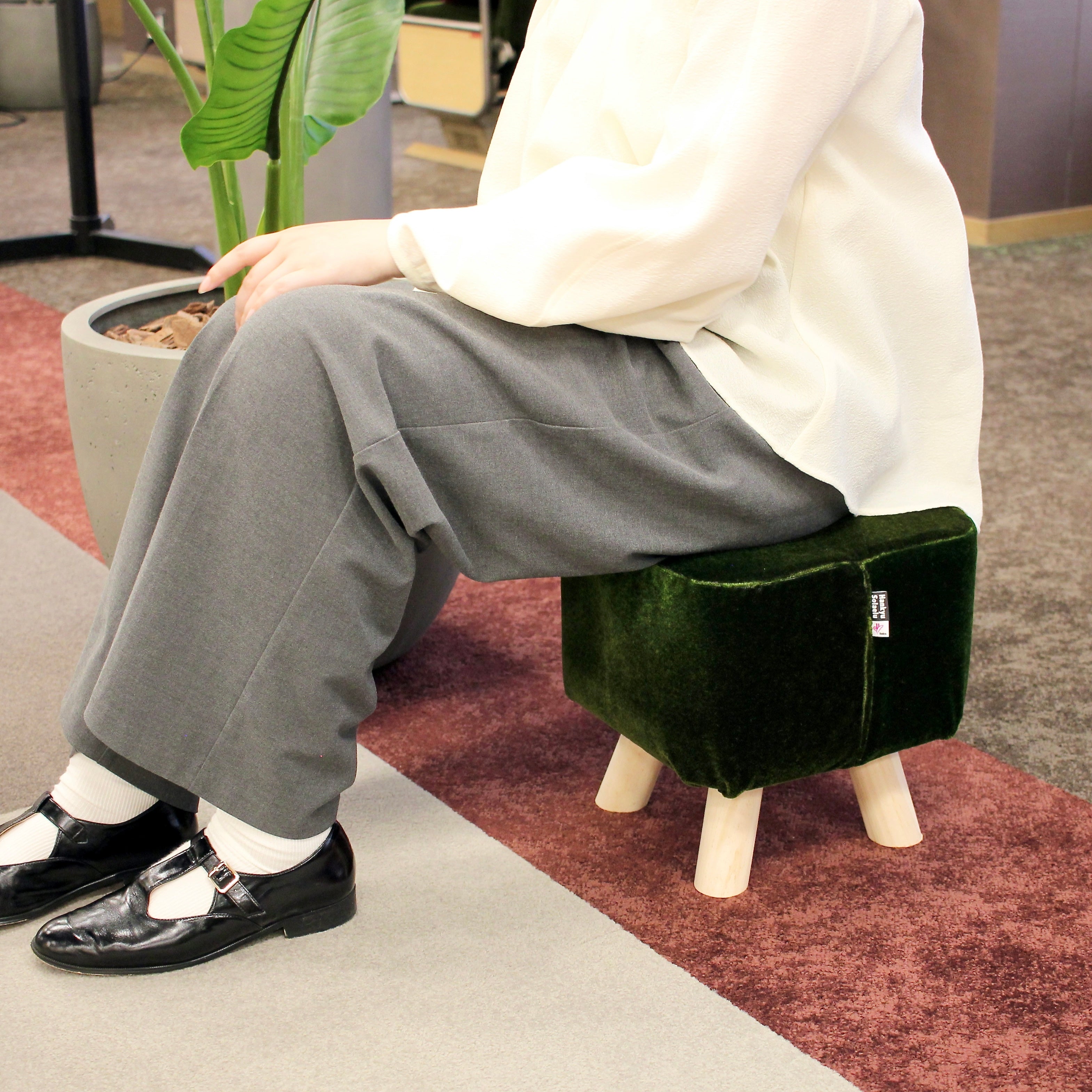 【阪急ソラエル応援】阪急電車シート生地スツール(予約商品)