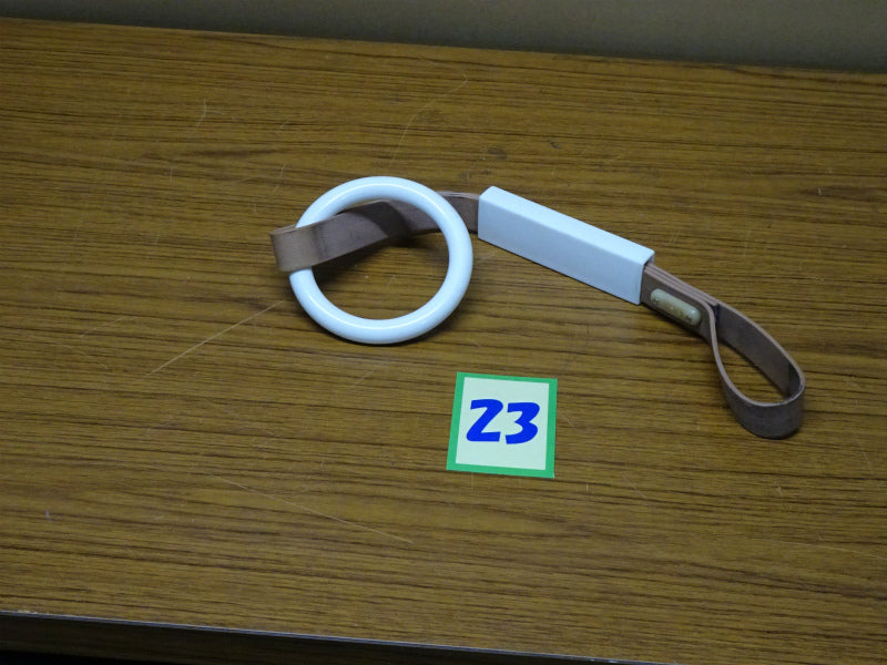 23　　吊り手（長）