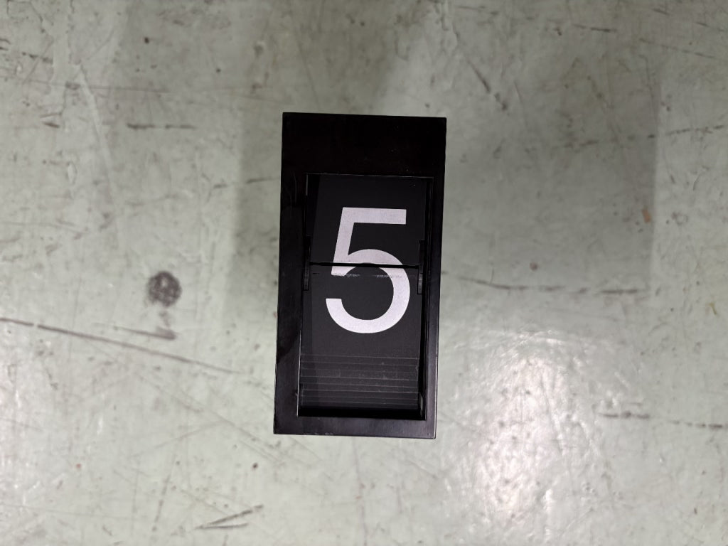 88　　時刻表示器（分　十の位）