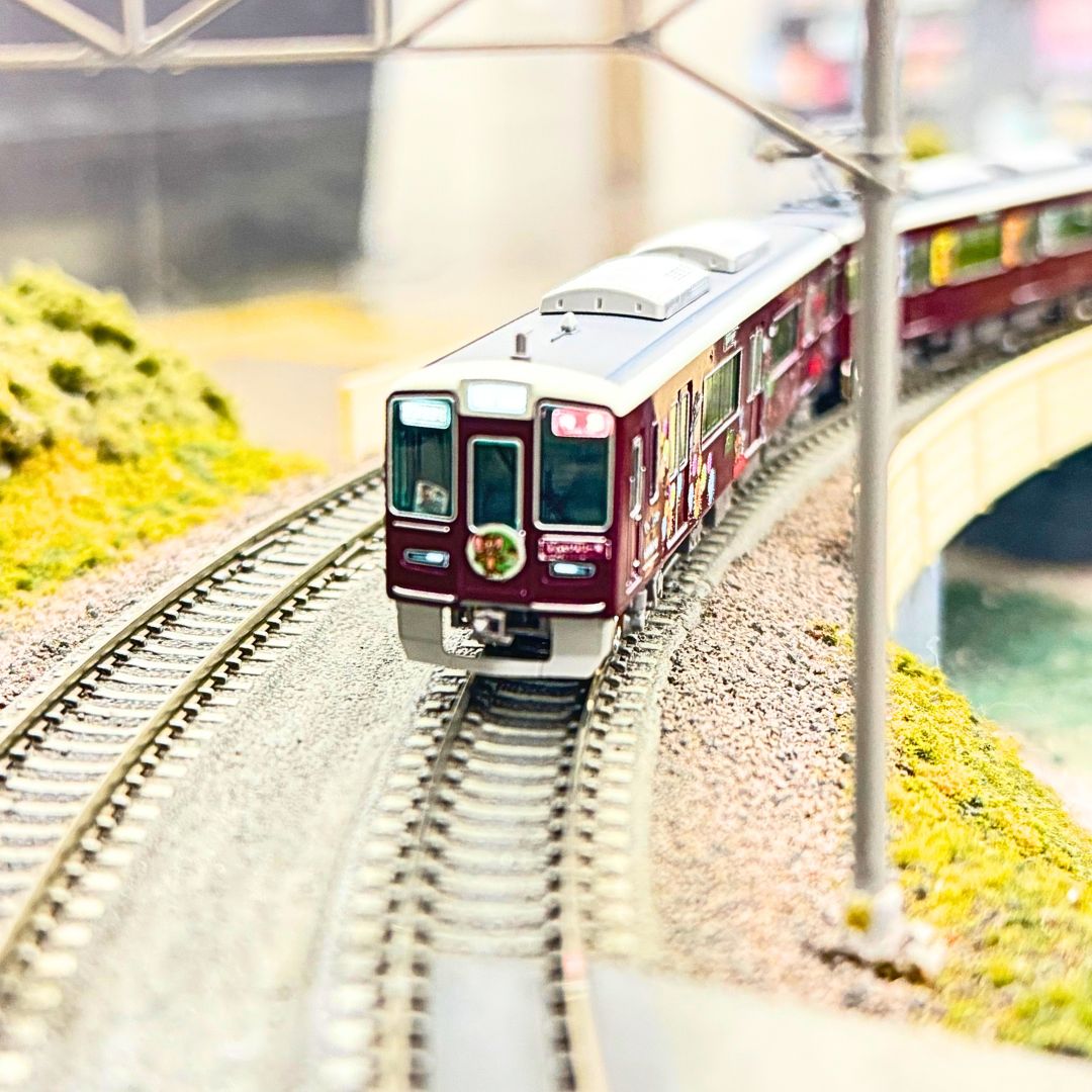 【キャンセル分再販売】【特典つき】鉄道模型阪急1300系（京都線・トムとジェリー号)8両編成セット（動力付き）