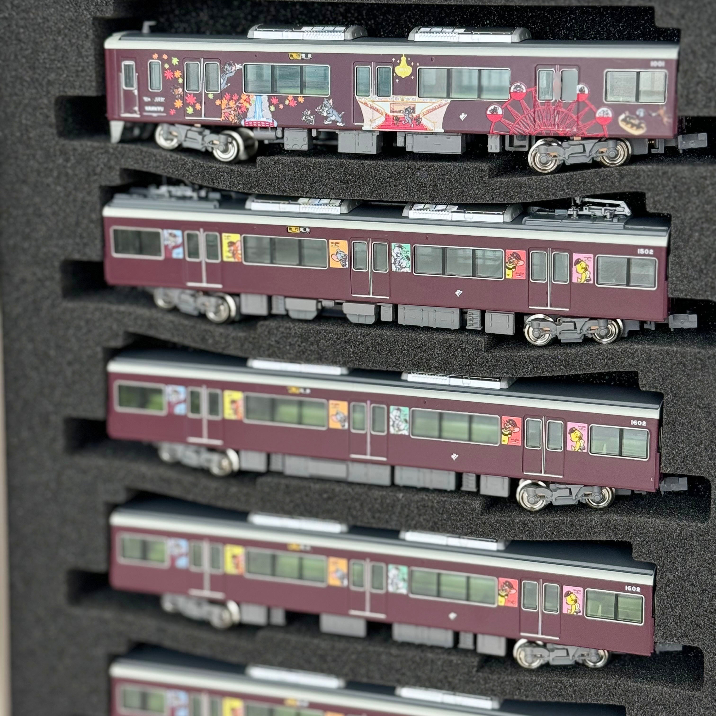 【キャンセル分再販売】【特典つき】鉄道模型阪急1000系（宝塚線・トムとジェリー号)8両編成セット（動力付き）